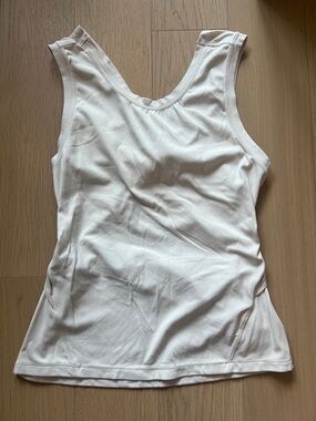 Lululemon nulu back twist yoga tank women’s size 6
